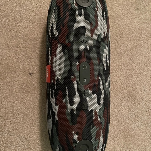 LIMITED EDITION JBL xtreme speaker - Picture 4 of 5